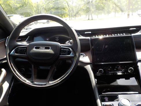 New 2025 Jeep Grand Cherokee Summit w/ Adv Protech Group IV image 11