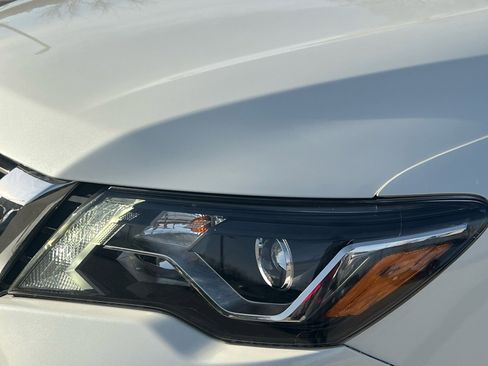 Used 2019 Nissan Pathfinder Platinum image 4