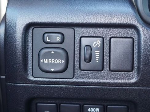 Used 2016 Toyota 4Runner SR5 image 17