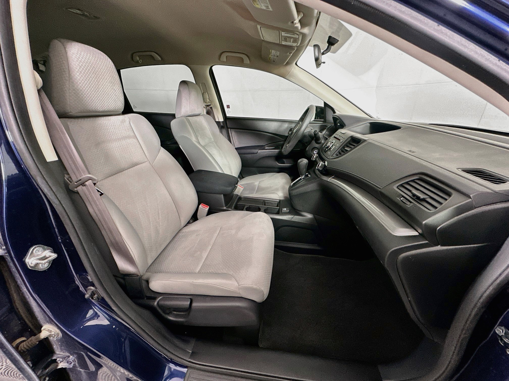 Used 2015 Honda CR-V LX image 29
