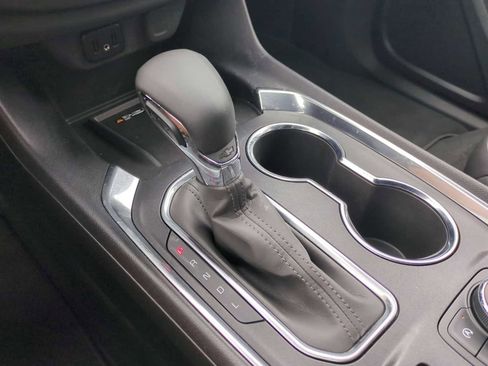 Used 2024 Chevrolet Traverse LT image 16