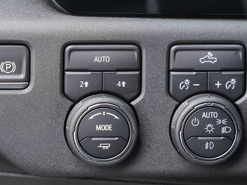 Used 2023 Chevrolet Silverado 1500 RST w/ Redline Edition AWD/4WD image 23