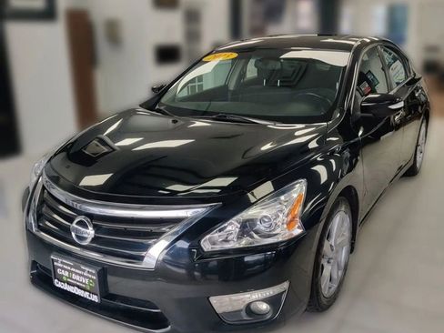 Used 2013 Nissan Altima 2.5 SV w/ 2.5SV Convenience Pkg image 3