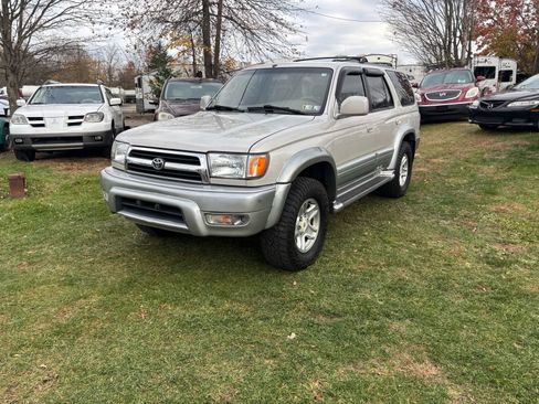 Used 2000 Toyota 4Runner Limited image 16