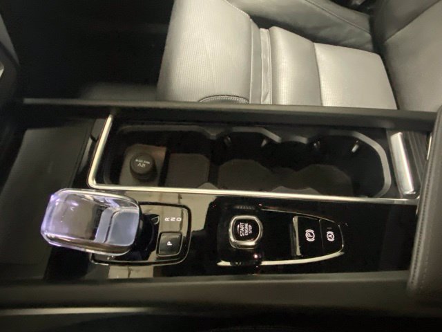 Used 2026 Volvo XC60 B5 Ultra AWD/4WD image 25
