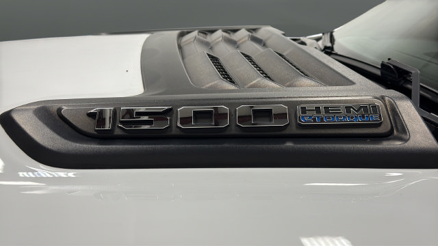Used 2022 RAM 1500 Laramie w/ Sport Appearance Package AWD/4WD image 30