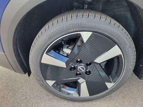 New 2026 Nissan Kicks SR w/ Cold Weather Package image 12