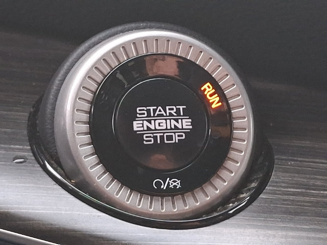 Used 2024 Jeep Wagoneer Series III AWD/4WD image 26