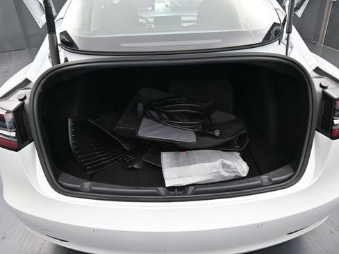 Used 2021 Tesla Model 3 Standard Range Plus image 37