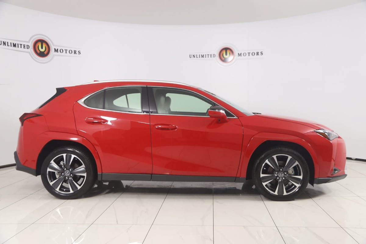 Used 2025 Lexus UX 300h FWD w/ Accessory Package (Z1) image 2