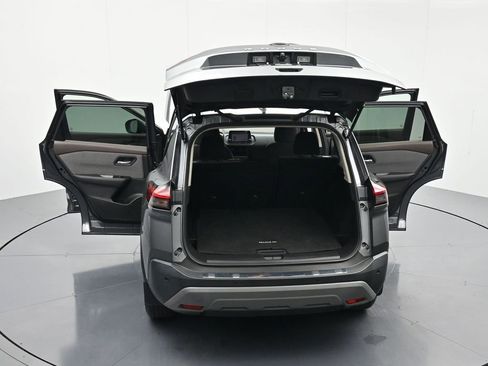 Used 2023 Nissan Rogue SV FWD image 44