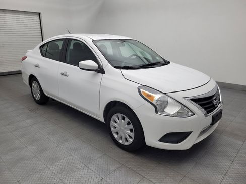Used 2017 Nissan Versa SV FWD image 11