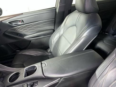 Used 2022 Toyota Avalon Limited w/ Advanced Safety Package image 27