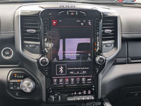Used 2021 RAM 1500 Laramie AWD/4WD image 17