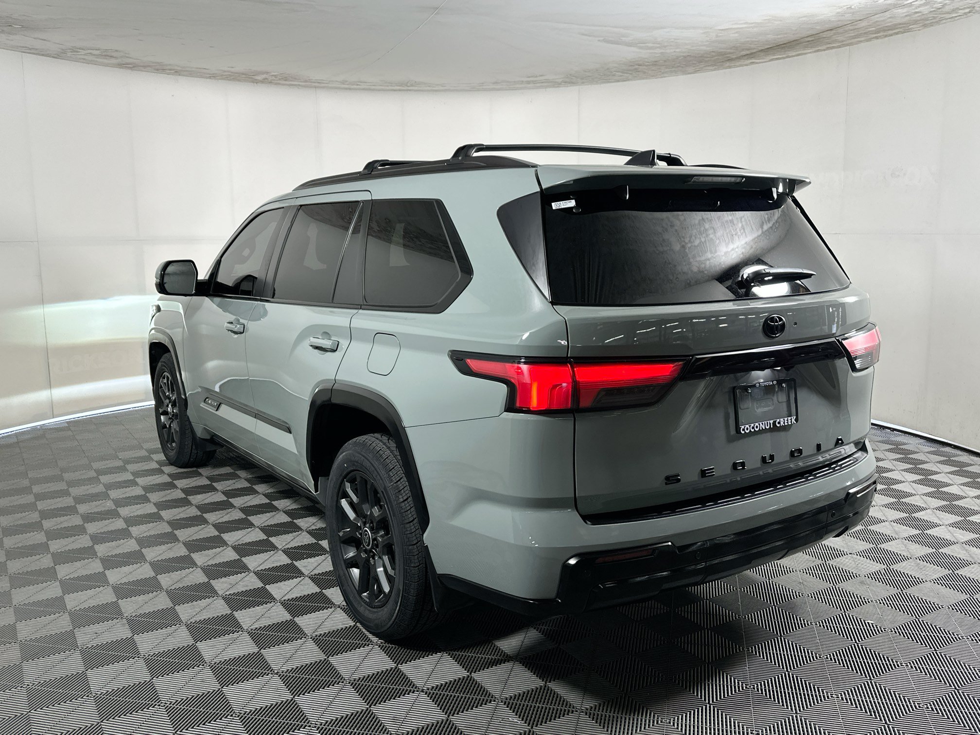 Used 2024 Toyota Sequoia Platinum RWD image 5