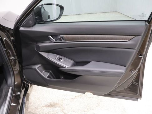 Used 2018 Honda Accord EX-L image 23