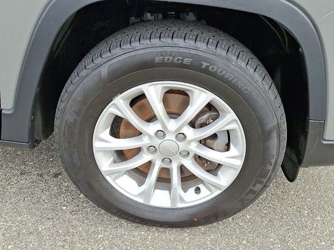 Used 2022 Jeep Cherokee Latitude Lux image 9