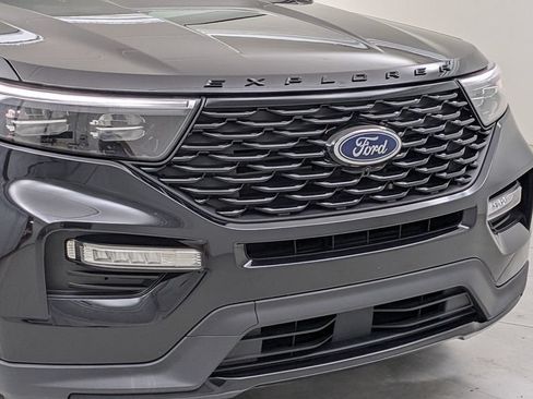 Certified 2023 Ford Explorer ST-Line AWD/4WD image 45