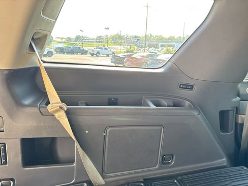 Used 2021 Ford Expedition Limited image 22