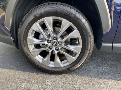 Certified 2025 Toyota RAV4 XLE Premium FWD image 28