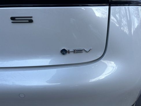 New 2026 Toyota Prius LE image 15