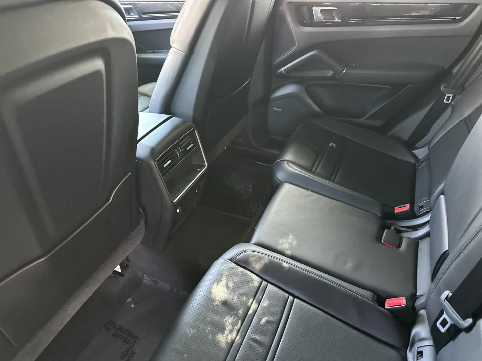 Certified 2023 Porsche Cayenne Coupe AWD/4WD image 13