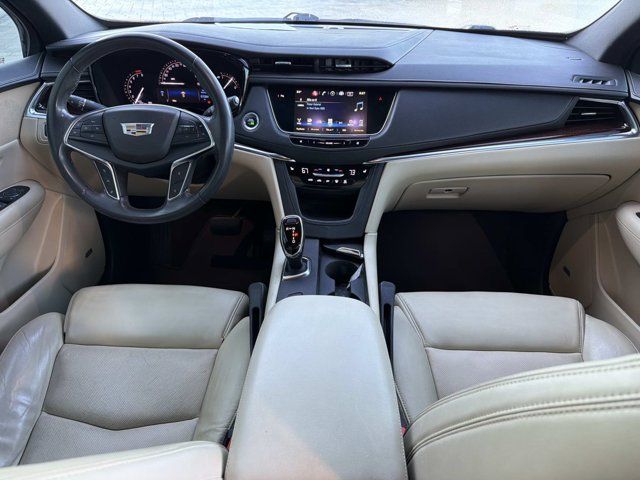 Used 2017 Cadillac XT5 Luxury w/ Driver Awareness Package FWD image 23