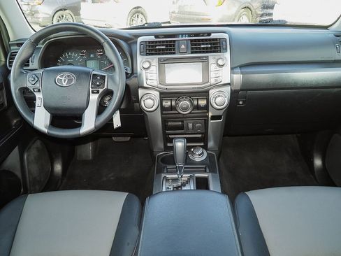Used 2019 Toyota 4Runner SR5 Premium image 12