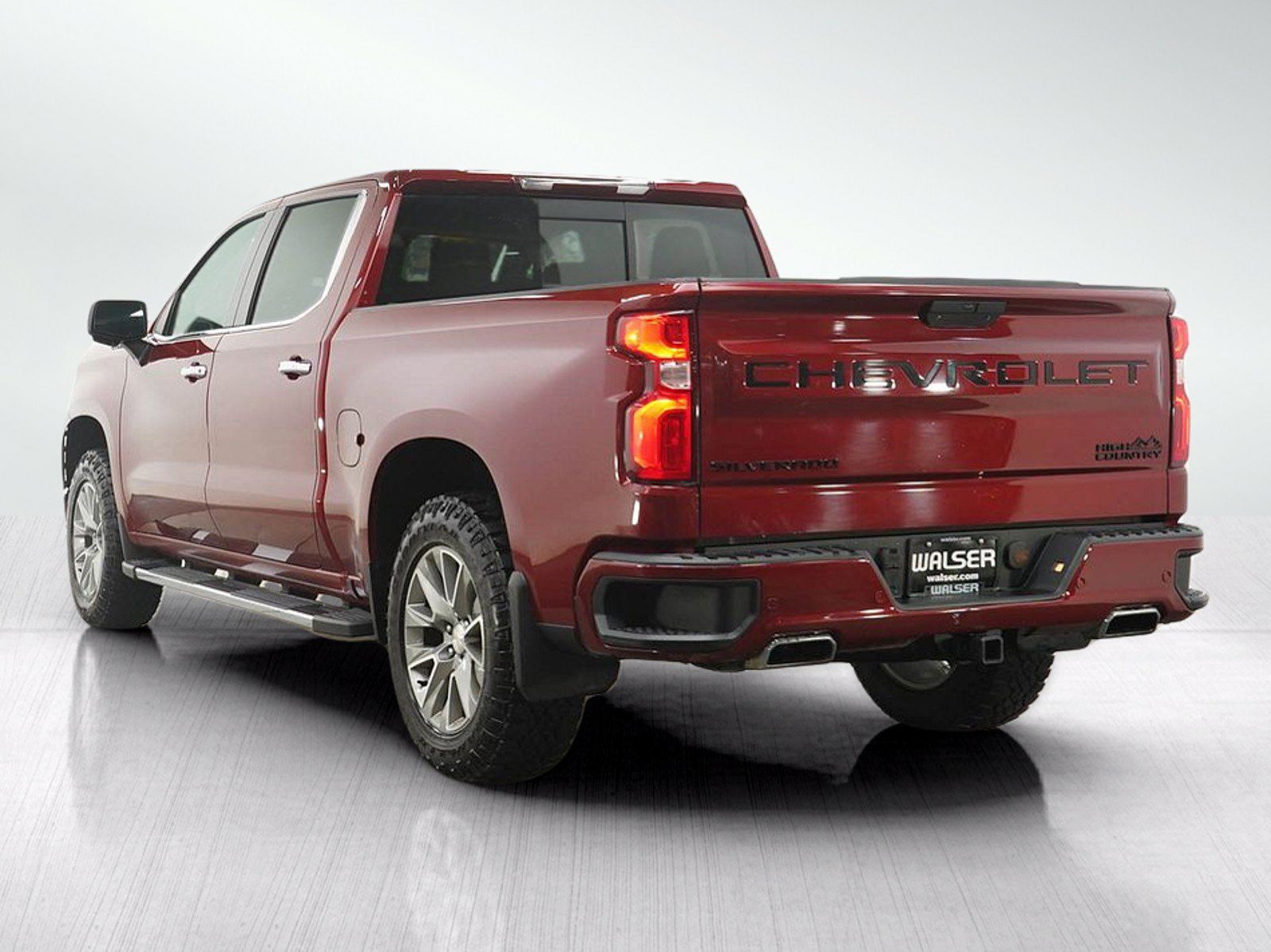 Used 2019 Chevrolet Silverado 1500 High Country w/ Z71 Off-Road Package AWD/4WD image 4