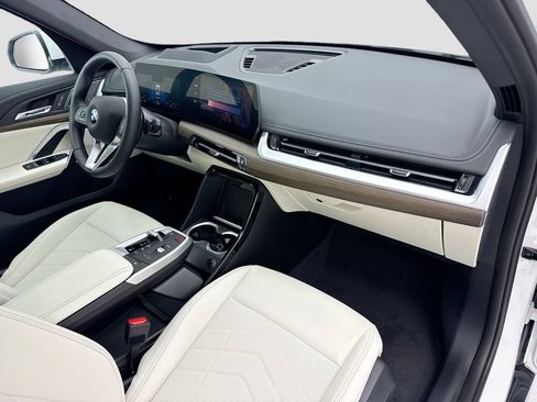 New 2026 BMW X1 xDrive28i w/ Technology Package AWD/4WD image 15