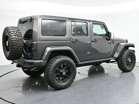 Used 2016 Jeep Wrangler Unlimited Rubicon image 7