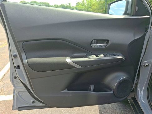 Used 2021 Nissan Kicks SV FWD image 13