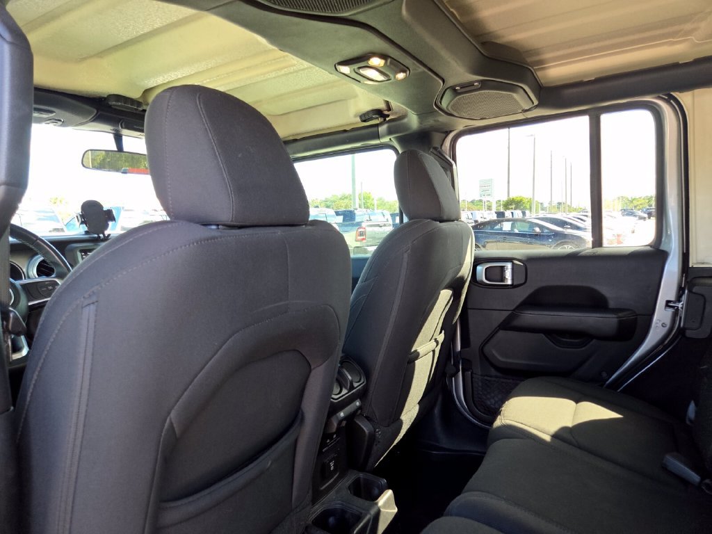 Used 2019 Jeep Wrangler Unlimited Sahara AWD/4WD image 24
