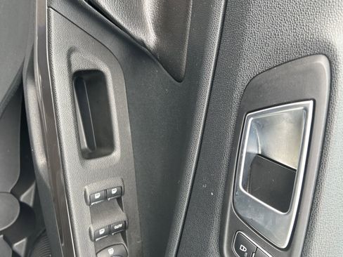 Used 2019 Ford EcoSport SE w/ SE Convenience Package image 16