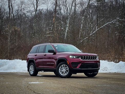 New 2025 Jeep Grand Cherokee Laredo X w/ Luxury Tech Group I image 2