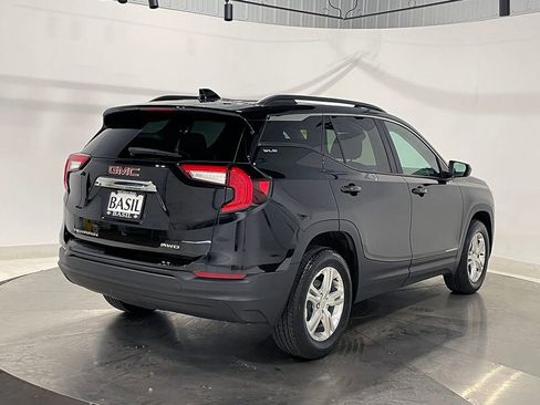 Used 2024 GMC Terrain SLE w/ Driver Convenience Package AWD/4WD image 11
