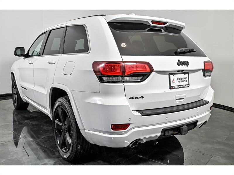 Used 2015 Jeep Grand Cherokee Altitude AWD/4WD image 7