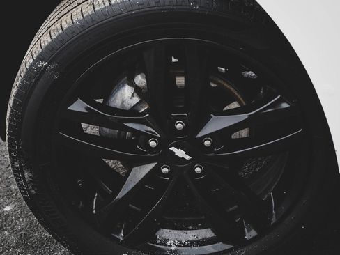 Used 2021 Chevrolet Equinox LT image 25