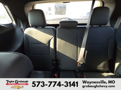 Used 2024 Chevrolet Traverse RS AWD/4WD image 14
