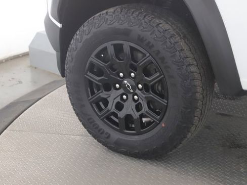 Used 2024 Chevrolet Colorado Trail Boss w/ Safety Package image 13