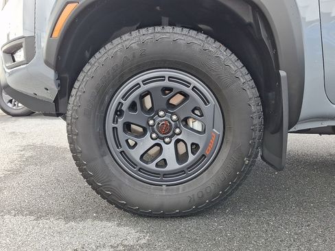 New 2026 Nissan Frontier PRO-4X w/ Tow Package AWD/4WD image 4