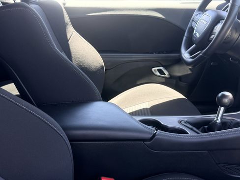 Used 2022 Dodge Challenger R/T Scat Pack RWD image 8