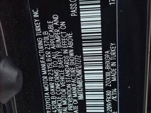 Used 2021 Toyota C-HR XLE FWD image 22