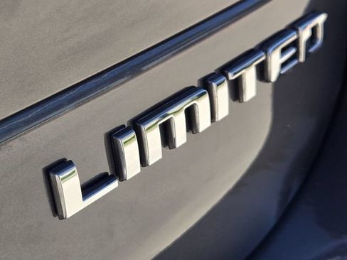 Used 2021 Jeep Grand Cherokee L Limited RWD image 13