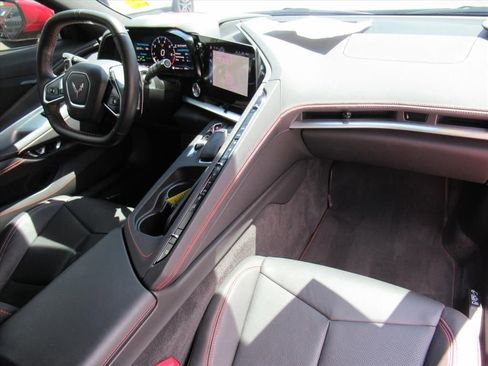Used 2024 Chevrolet Corvette Stingray Coupe w/ 1LT RWD image 11