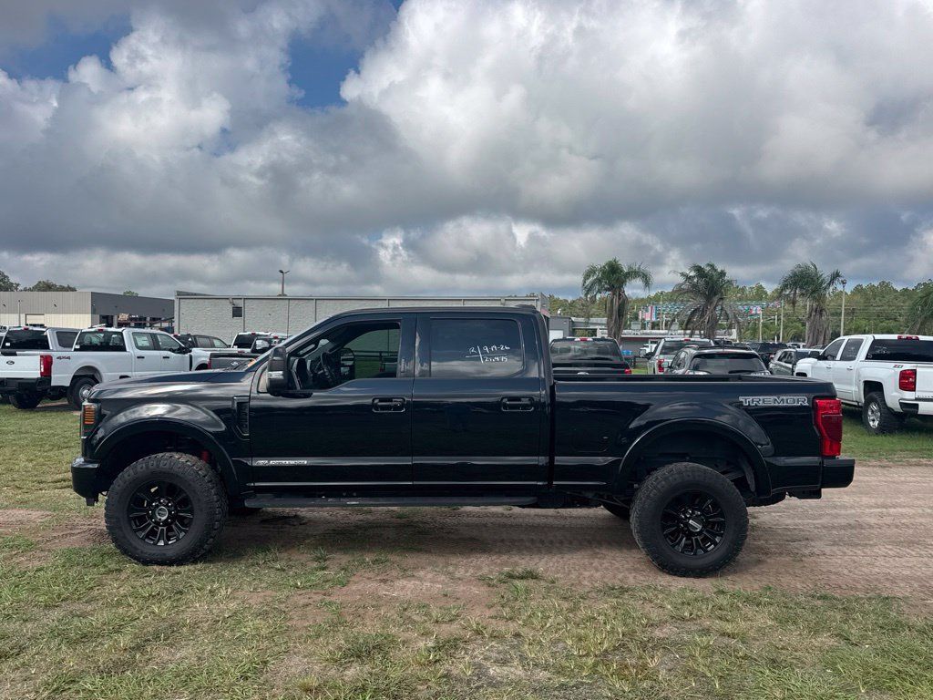 Used 2022 Ford F350 Lariat w/ Tremor Off-Road Package AWD/4WD image 2