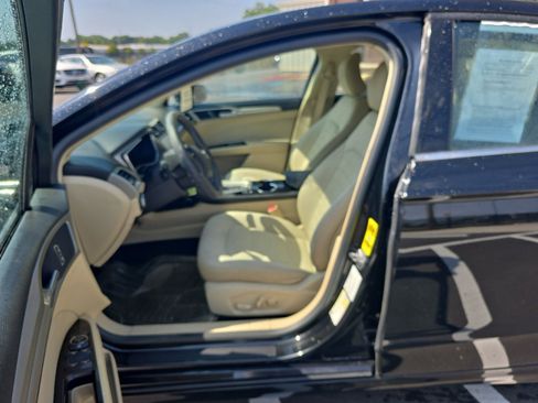 Used 2016 Ford Fusion SE image 13