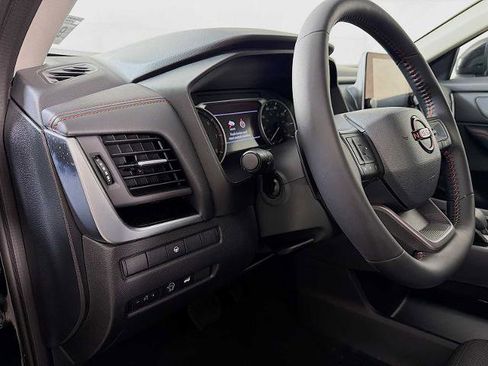 Certified 2025 Nissan Rogue SV AWD/4WD image 8