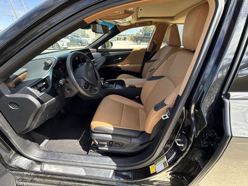 Used 2025 Lexus ES 350 w/ Premium Package image 30