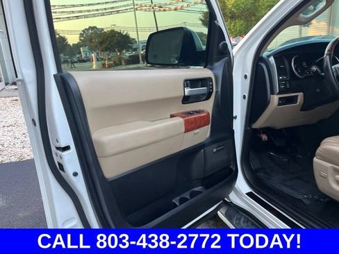Used 2018 Toyota Sequoia Platinum AWD/4WD image 5